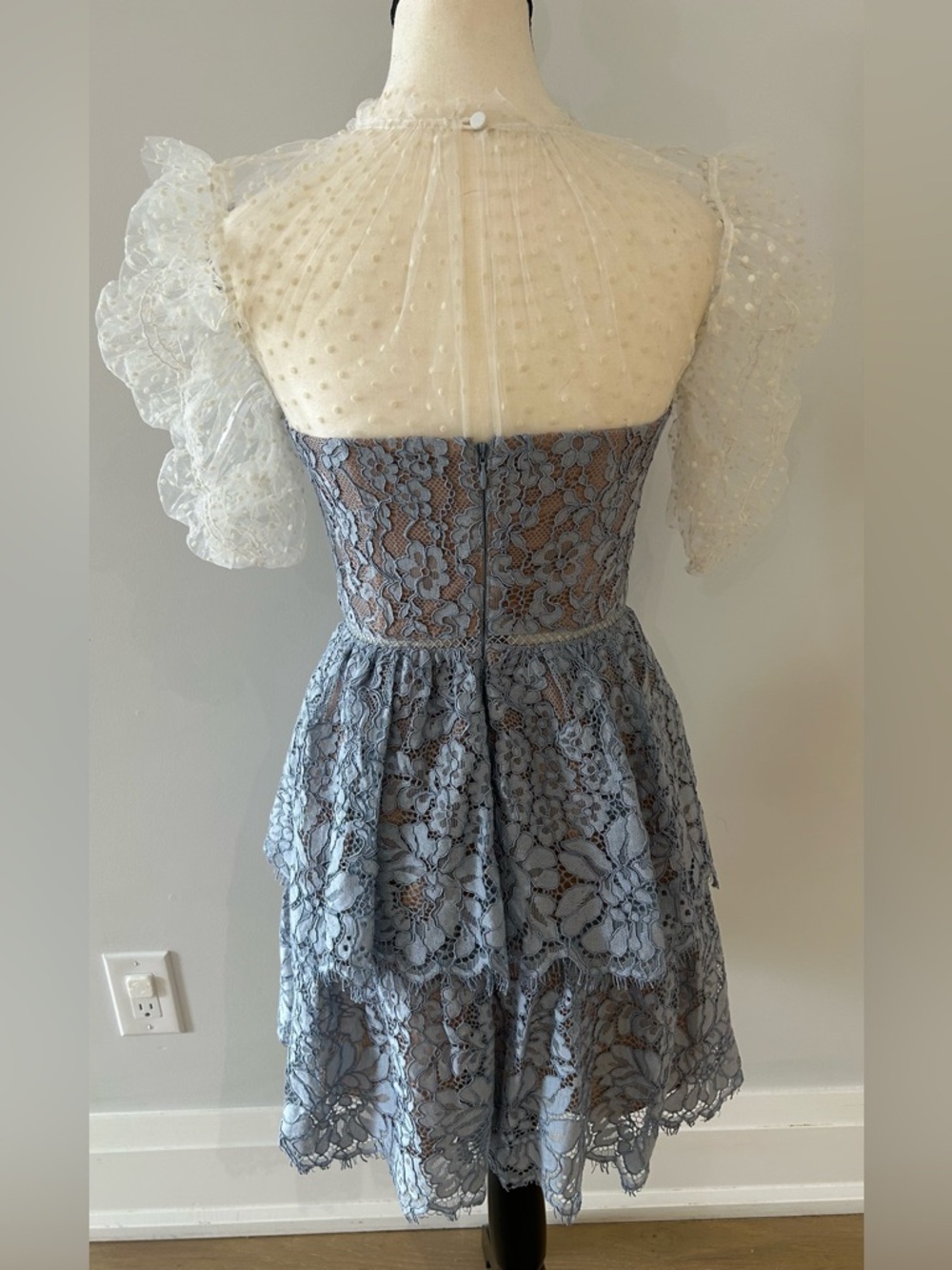 Self Portrait Cord Lace Tiered Skirt Mini Dress Women’s Size 2 - Picture 4 of 7
